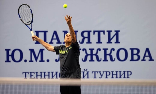 Комментарии по поводу теннисного турнира в Москве памяти Юрия Лужкова дала Елена Батурина